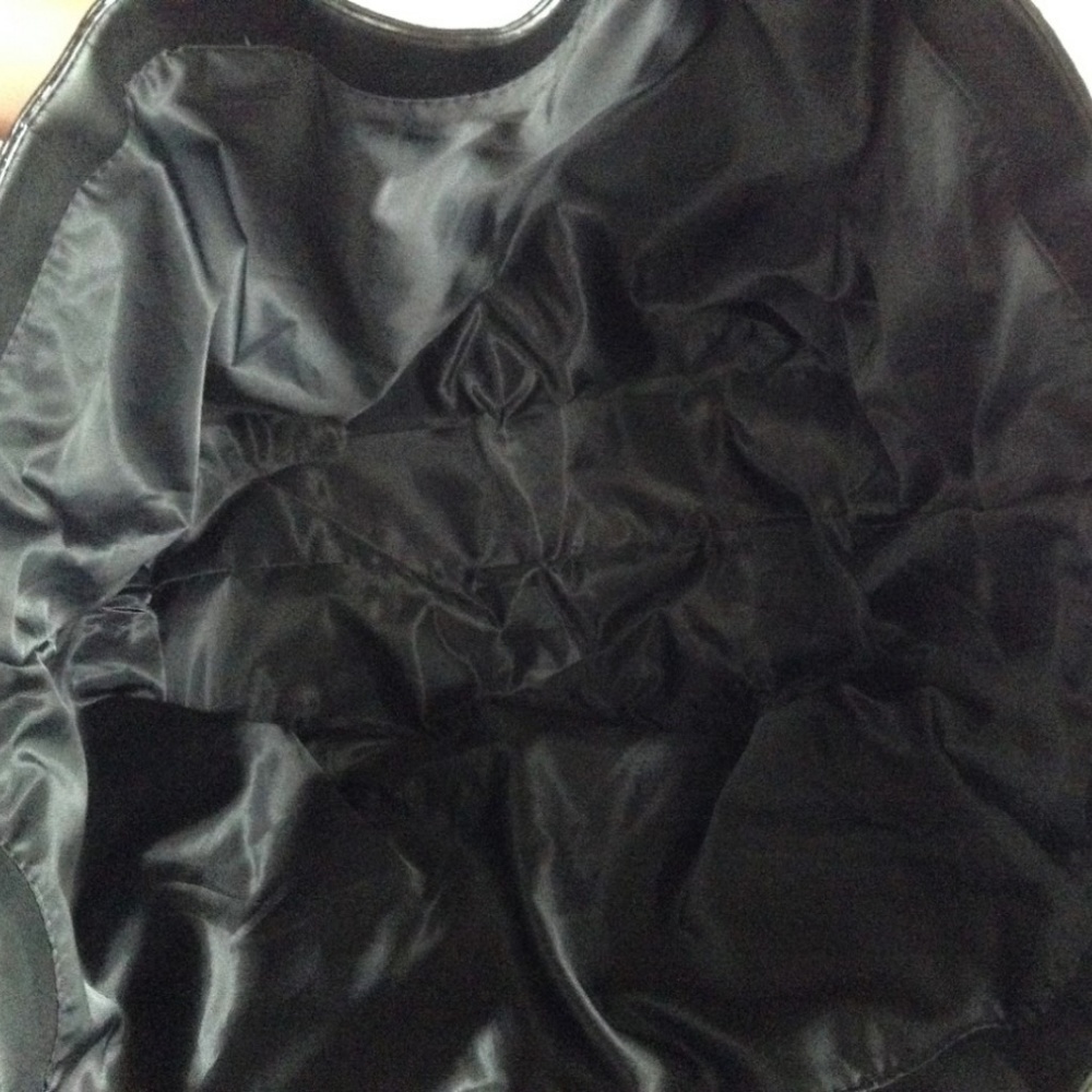 Red and Black Victoria's Secret Tote Bag - Picture 6 of 6